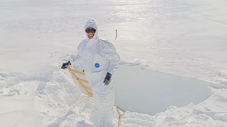 Paula in a snow pit taking samples of snow for PASPARTOUT project